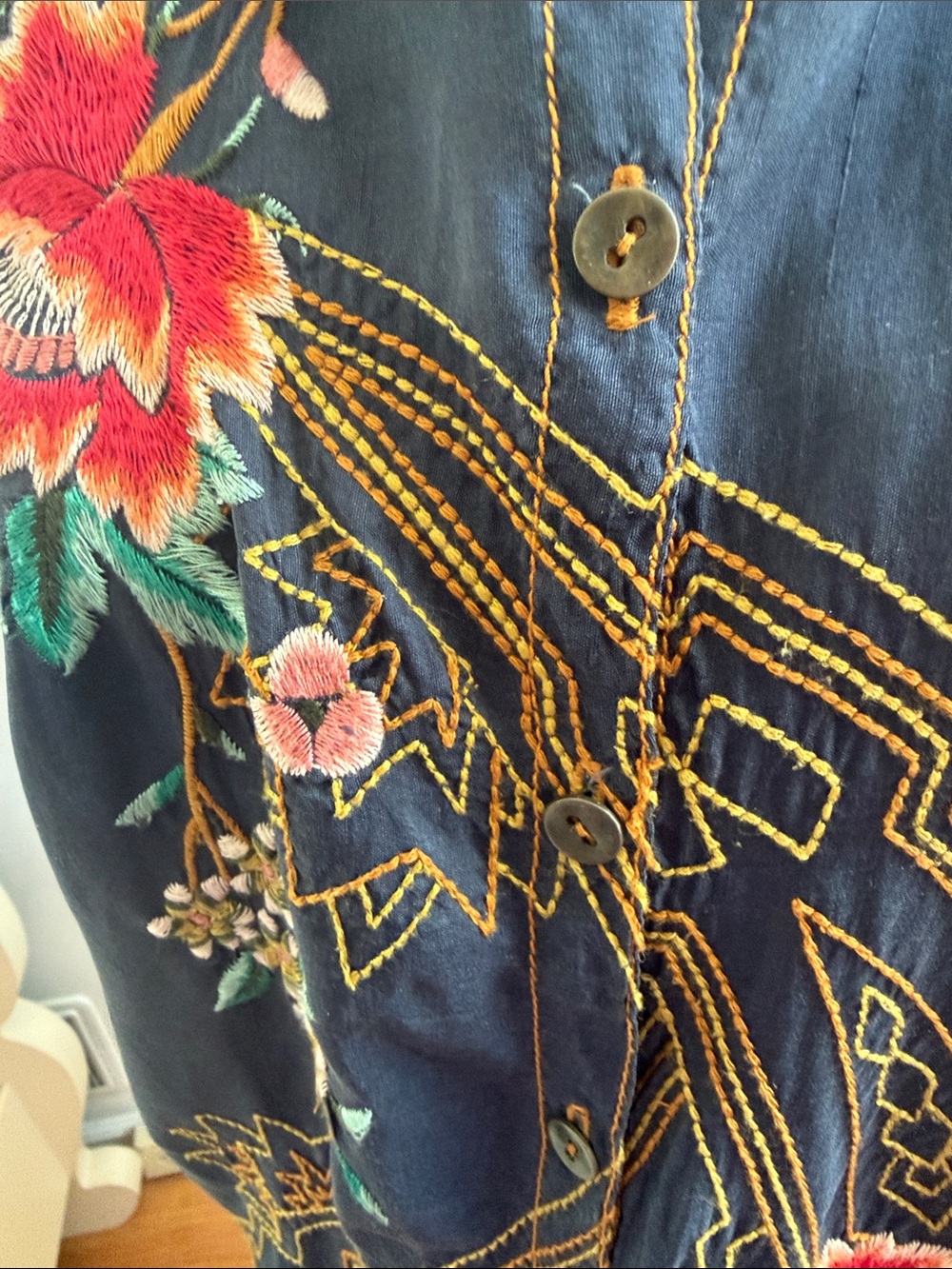 Johnny Was Embroidered Floral Button-Up Shirt silk - Picture 3 of 9
